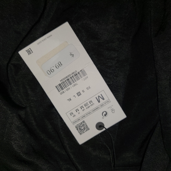 Dress - Picture 4 of 9